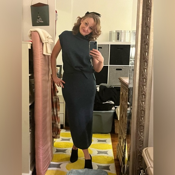 Eileen Fisher Ribbed Merino Wool Knit Top and Midi Skirt Set; fits Size 6 - Picture 12 of 13